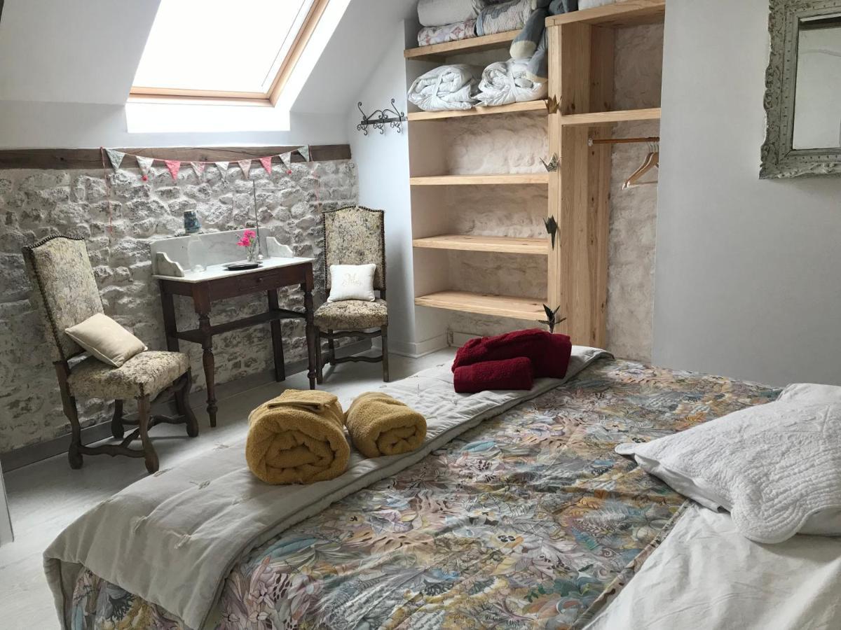 Le Jardin Des Fees Bed and Breakfast Savigny-le-Vieux Εξωτερικό φωτογραφία
