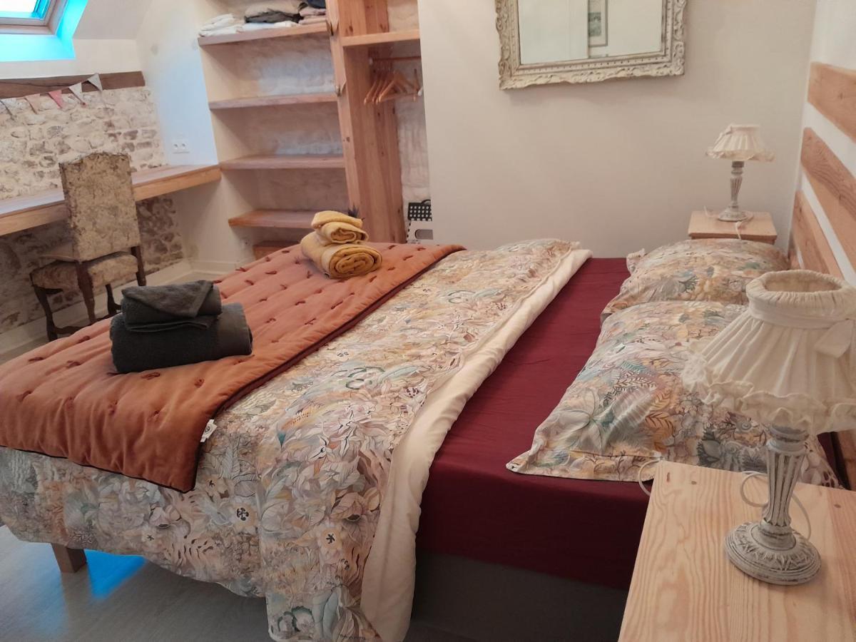 Le Jardin Des Fees Bed and Breakfast Savigny-le-Vieux Εξωτερικό φωτογραφία