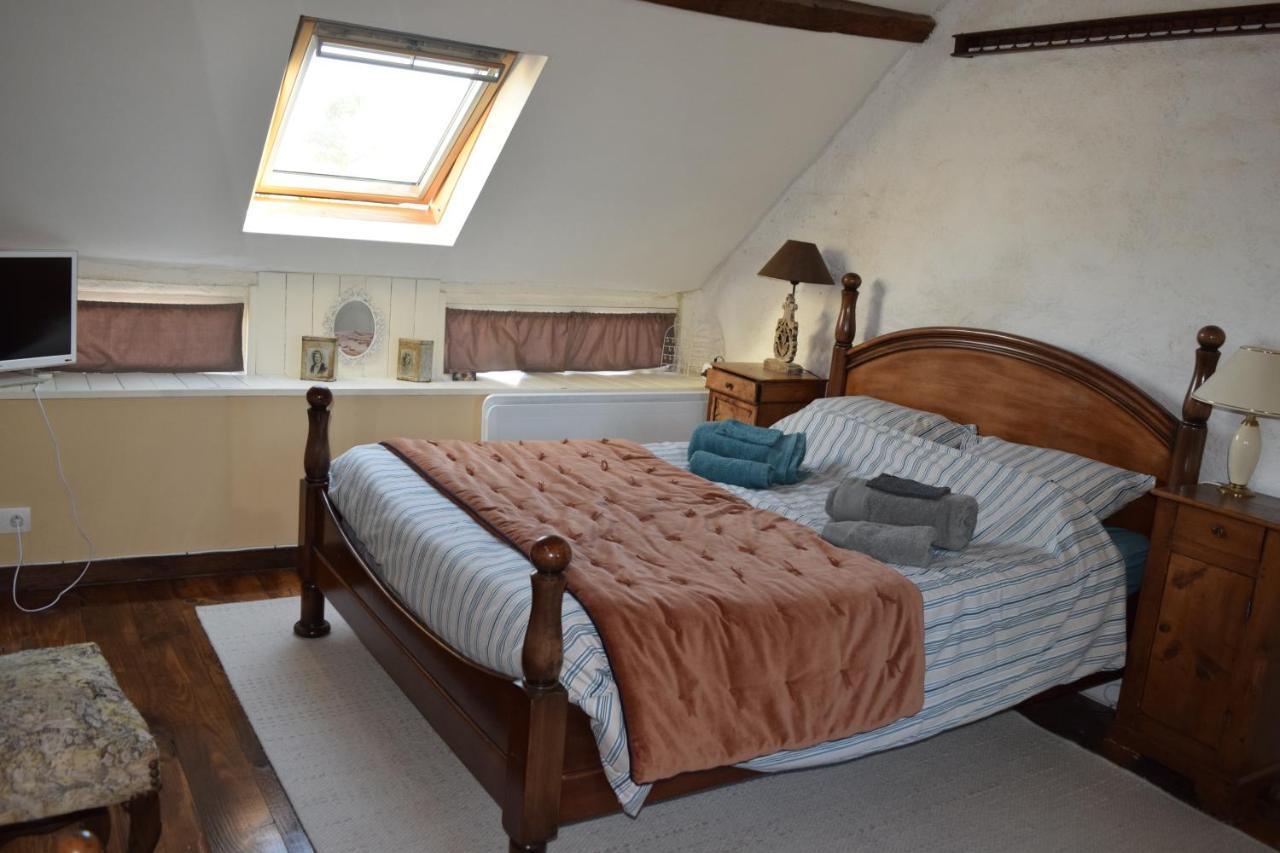 Le Jardin Des Fees Bed and Breakfast Savigny-le-Vieux Εξωτερικό φωτογραφία