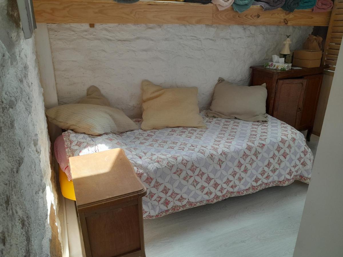 Le Jardin Des Fees Bed and Breakfast Savigny-le-Vieux Εξωτερικό φωτογραφία
