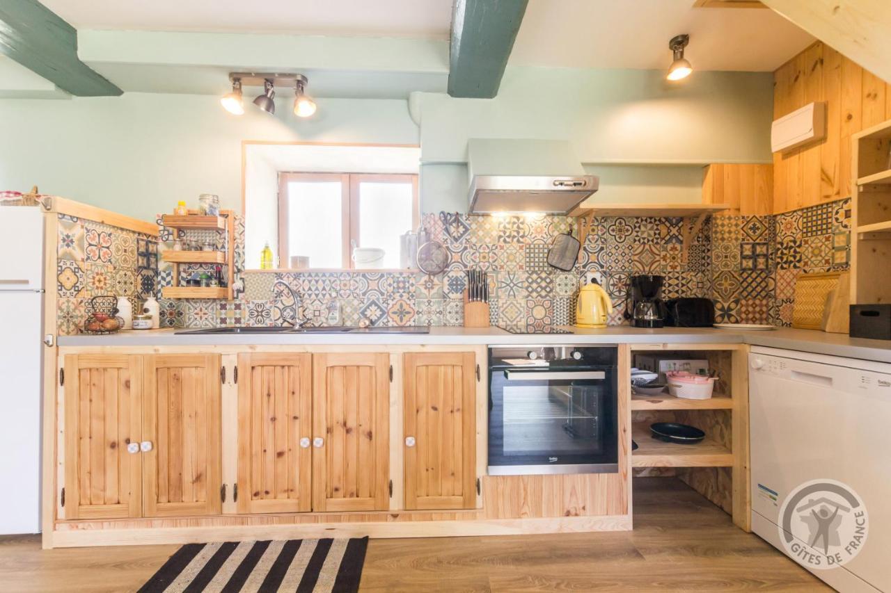 Le Jardin Des Fees Bed and Breakfast Savigny-le-Vieux Εξωτερικό φωτογραφία