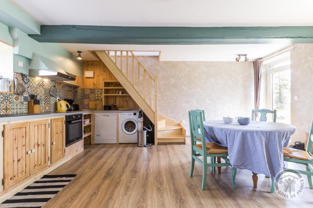 Le Jardin Des Fees Bed and Breakfast Savigny-le-Vieux Εξωτερικό φωτογραφία